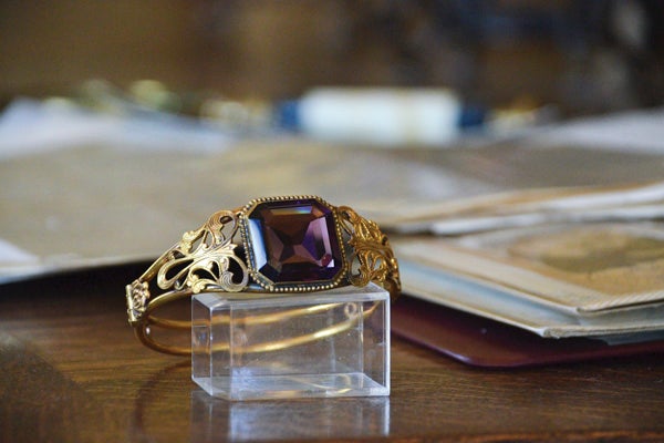 An amethyst and gold bracelet once owned by Martha Washington, wife of the first president of the United States, is part of an estate inherited by a local family.